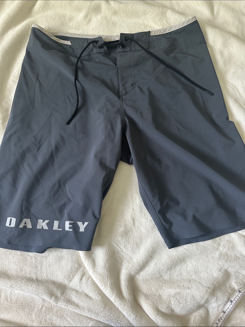 Oakley Men's Charcoal Gray Swim Board Shorts with Logo